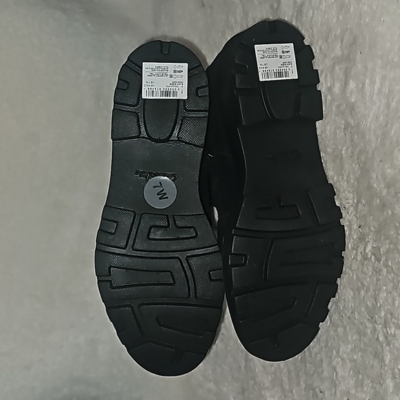 CLARKS CALLA Collection Mid Black Sueded Women Boots Size 7W Ultimate Comfort - Picture 9 of 10